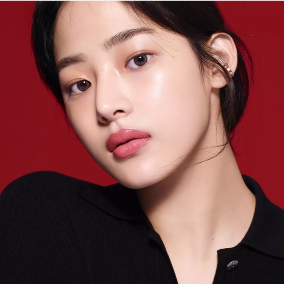 ⚫️ Chanel N°1 DE CHANEL Revitalizing Foundation in Color BD31 Full-Size New - Picture 3 of 8